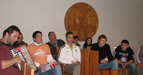 zpívání s legrútama ... 27.10.2008 ... foto: vlasti